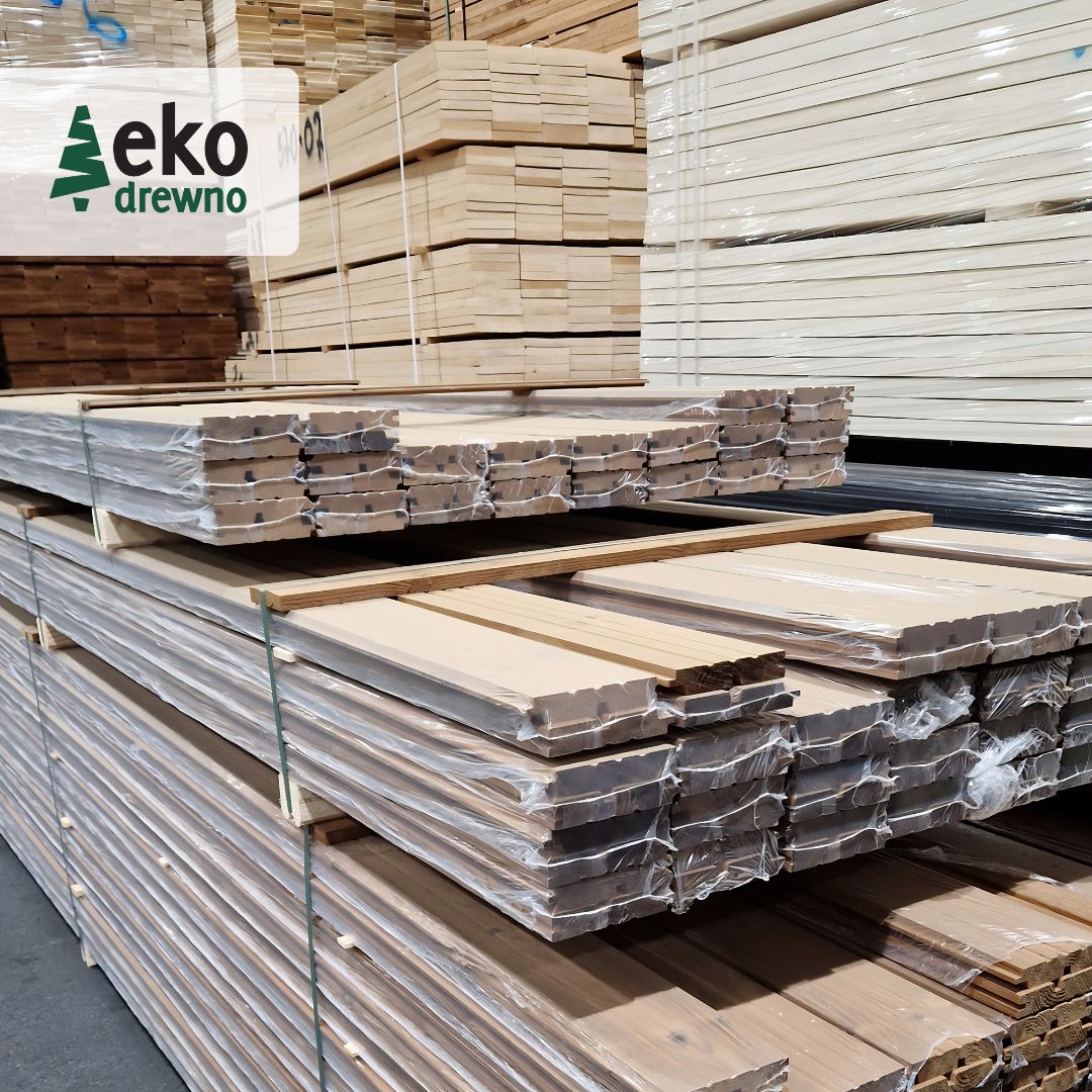 Thermoholz aus Polen – Thermisch modifiziertes Holz für Fassade, Terrasse und Sauna. EKODREWNO Thermoholz aus Polen – Thermisch modifiziertes Holz für Fassade, Terrasse und Sauna. EKODREWNO
